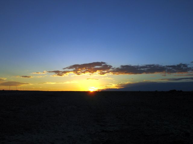salt_flat_sunset2.jpg