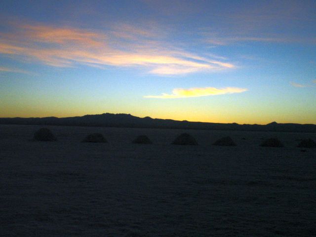 salar_sunrise4.jpg