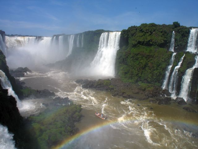 iguacu_falls_brazil2.jpg