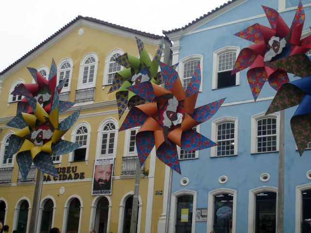 carnaval_dancer_pinwheels5.jpg