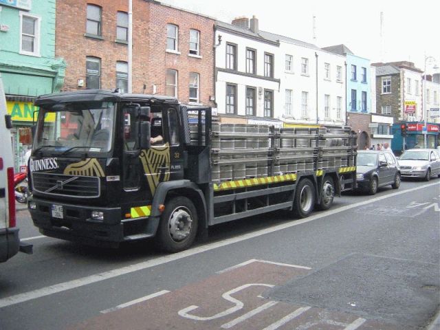 res_guinness_keg_truck.jpg