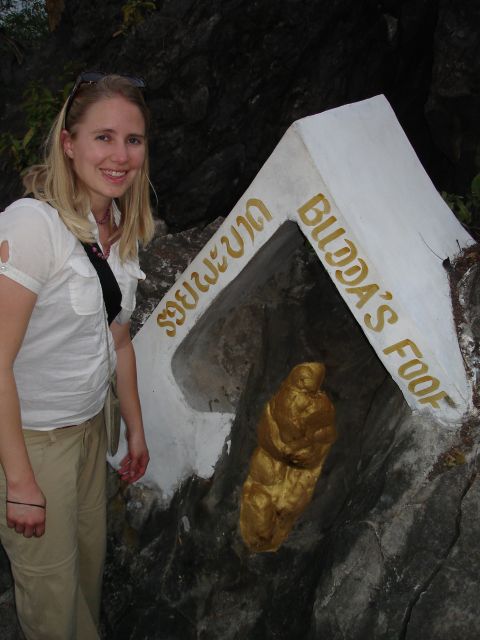 buddhas_footprint.jpg