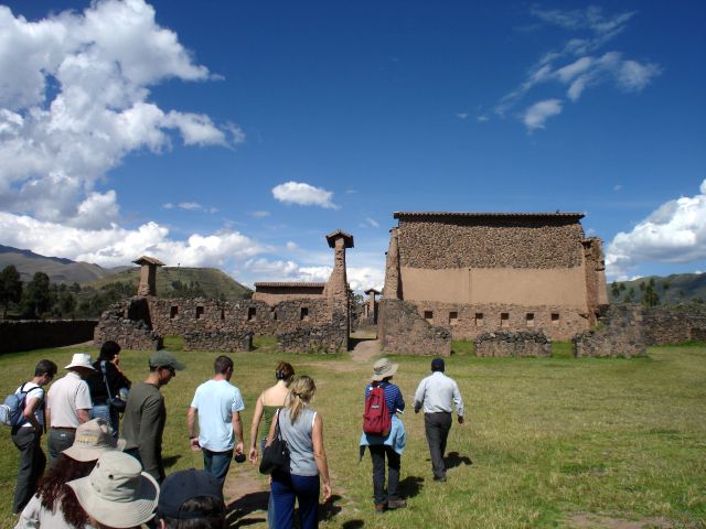raqchi_ruins3.jpg