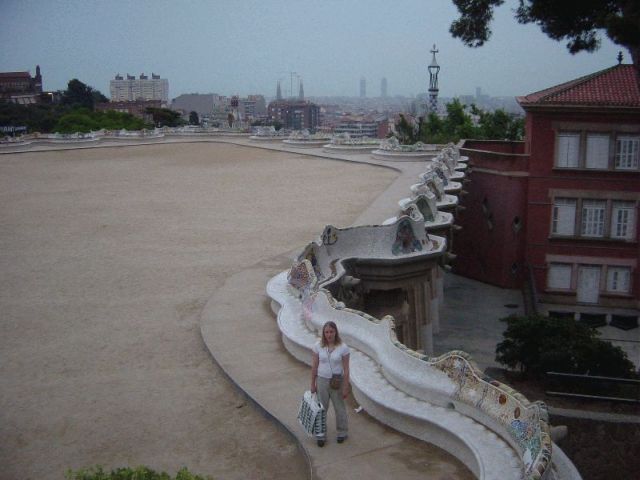 res_meghan_in_parque_guell.jpg