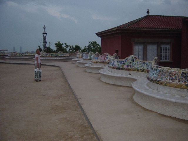 res_serpentine_bench.jpg
