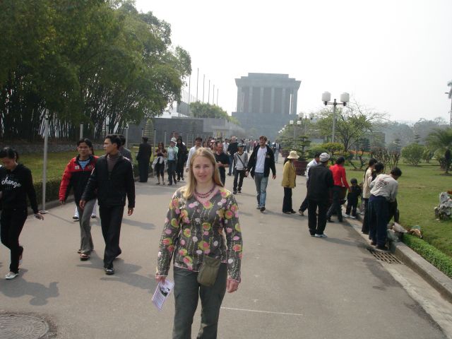 ho chi minh mausoleum`
